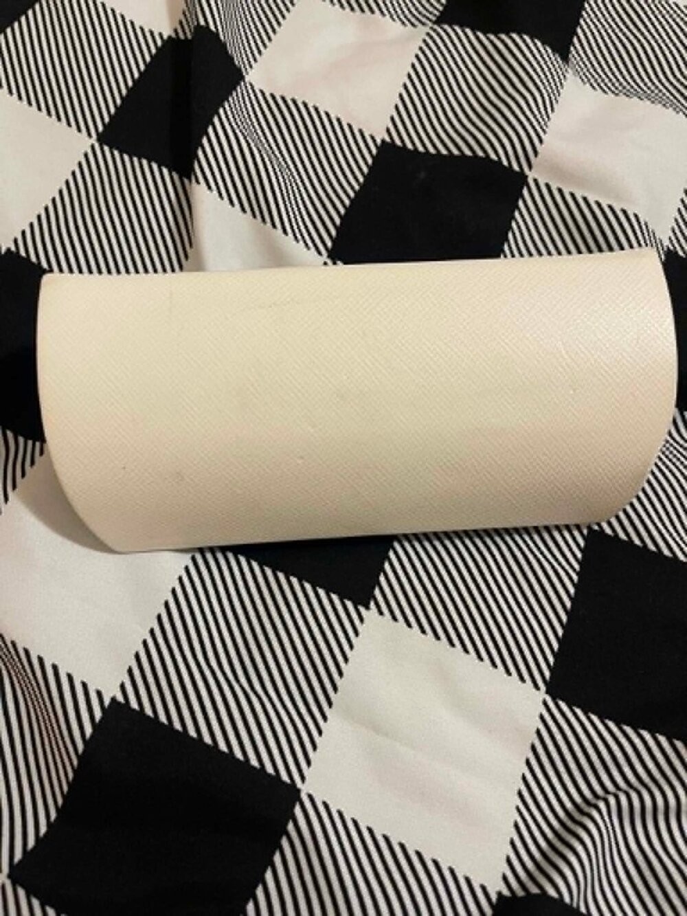 LIKE NEW Michael Kors Saffiano Leather Glasses Case Cream White Snap Closure - Picture 5 of 7